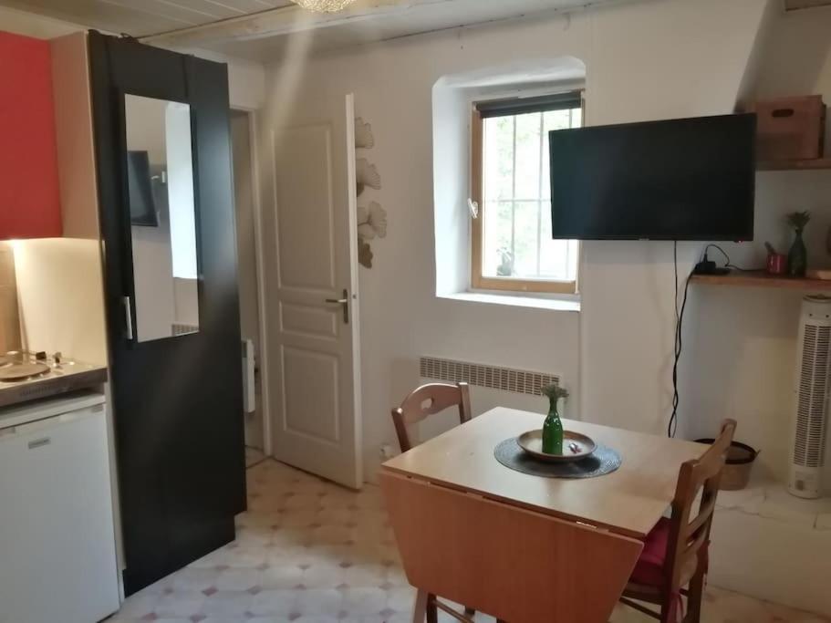 Petit Studio Au Coeur D'Uzes公寓 外观 照片